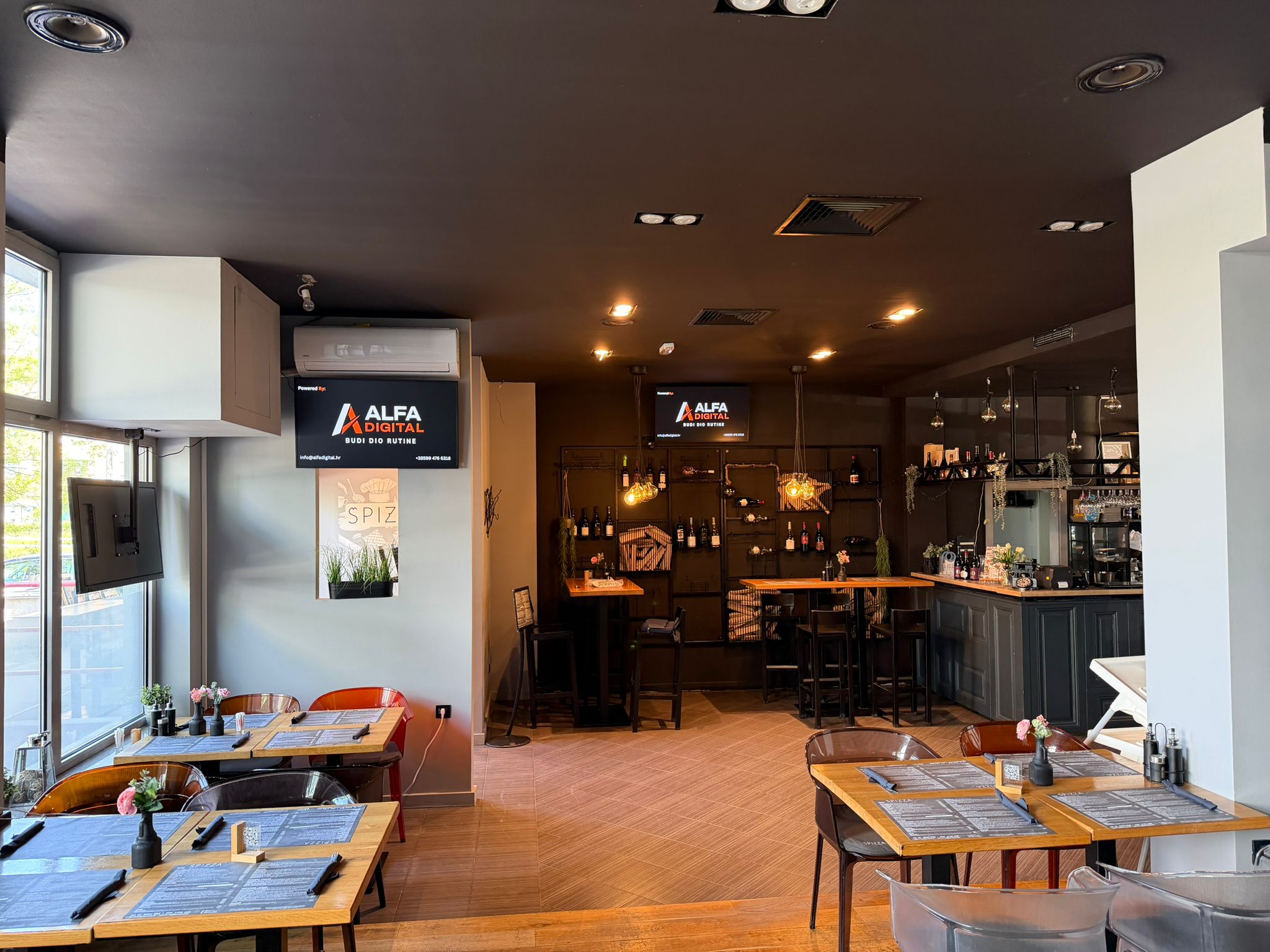 Spizza Dining & Drinks