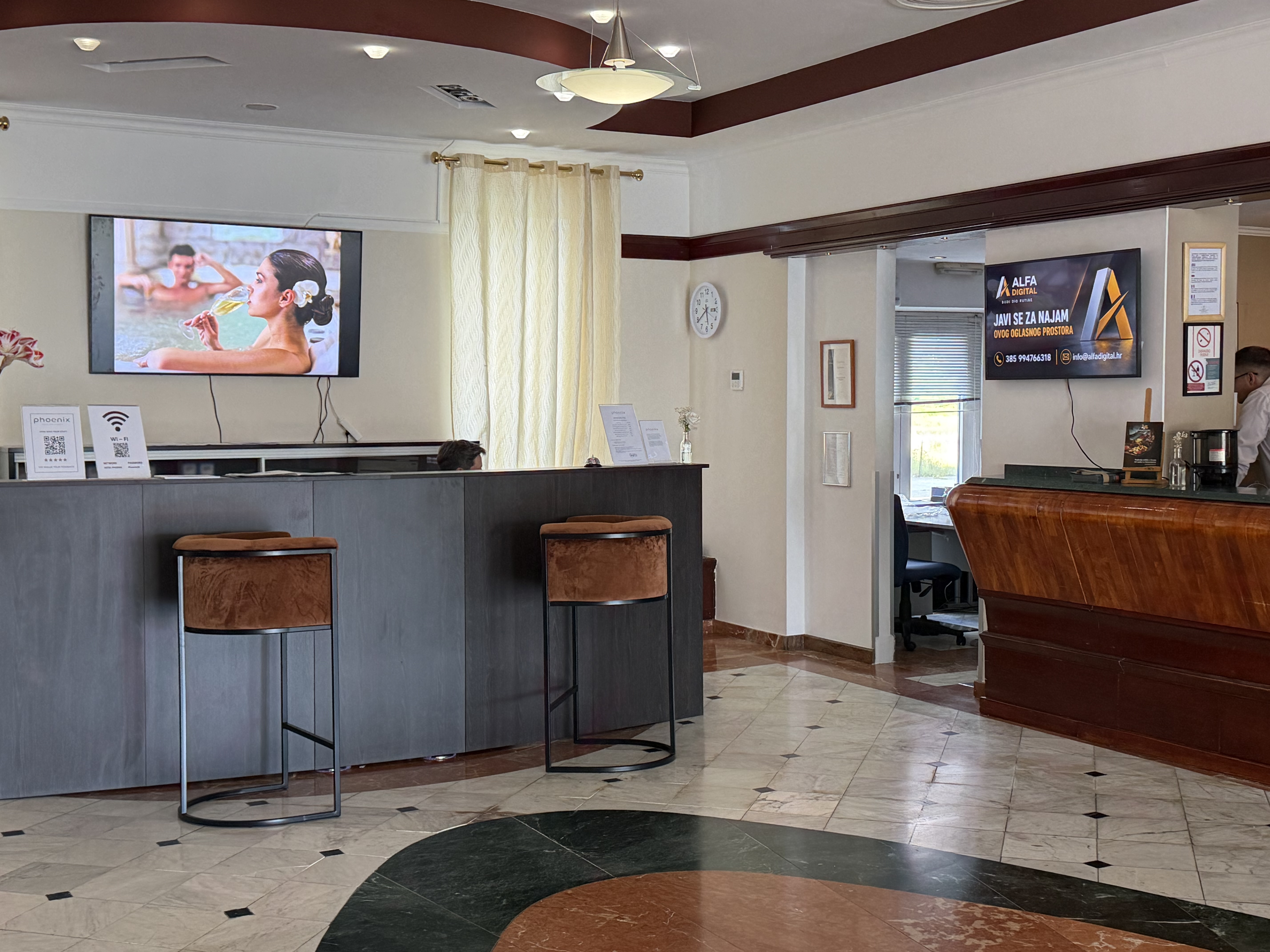 Hotel Phoenix
